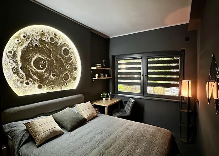 Moonlight Downtown Apartment